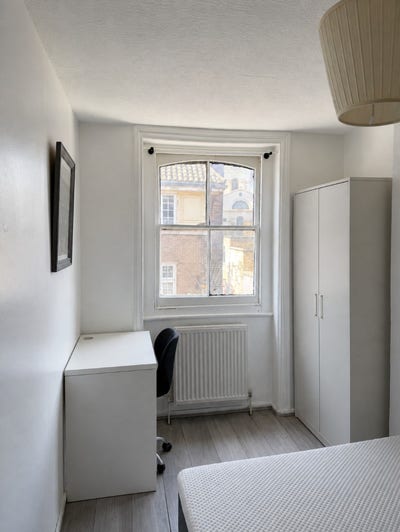 ⭐No deposit | Bills Included | Zone 1 Main Photo