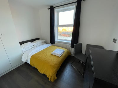 Ensuite town centre double room  Main Photo
