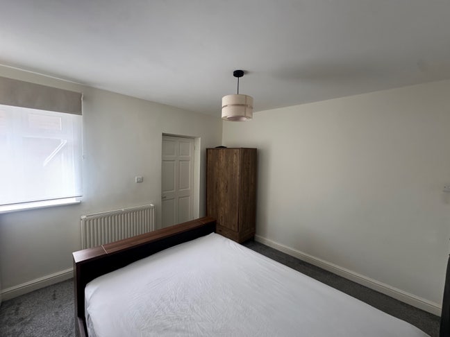 Double Room En-suite | Bills inc  Main Photo