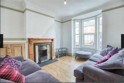 2 / 3 x Double Bedroom Terraced House to Rent–NN5 Main Photo