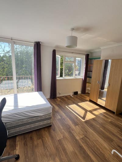 A stunning town house to let  Main Photo