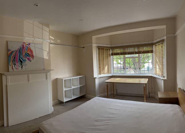 Spacious Double Room in Banstead  Main Photo