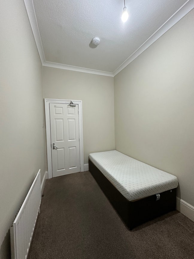 1 Single Room available Main Photo