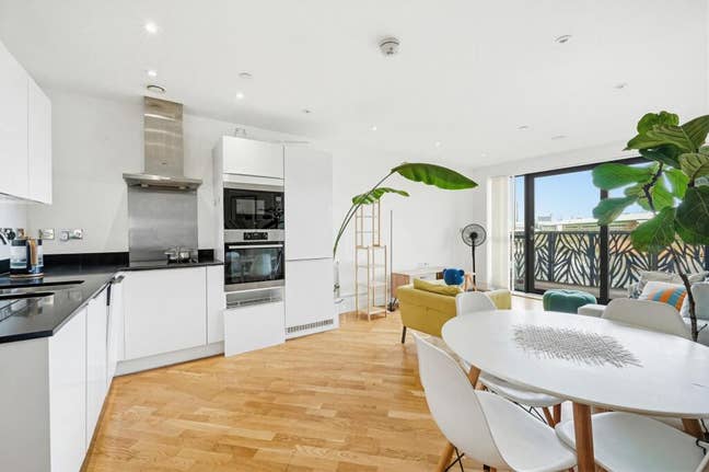 Double Ensuite Room in Modern Poplar Apartment Main Photo