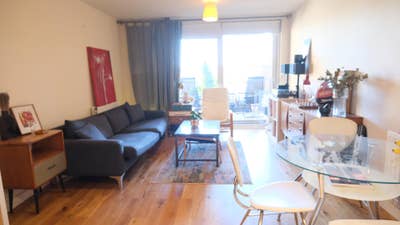 En-suite king-size room, next to Dalston Junction Main Photo
