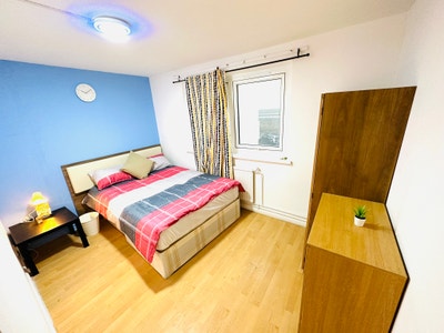 Two Rooms – E3 🏠 Mile End / Queen Mary Zone 2 Main Photo