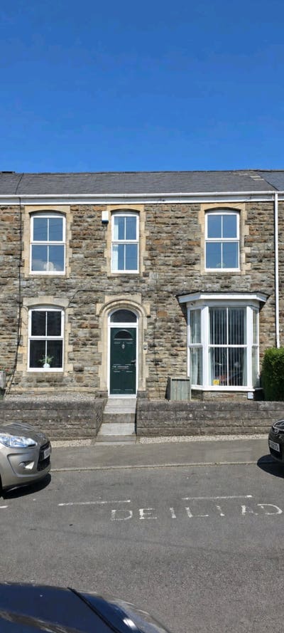 🔥 Spacious Rooms in Professional House SA1 🔥 Main Photo