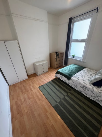 Double Room Available  Main Photo