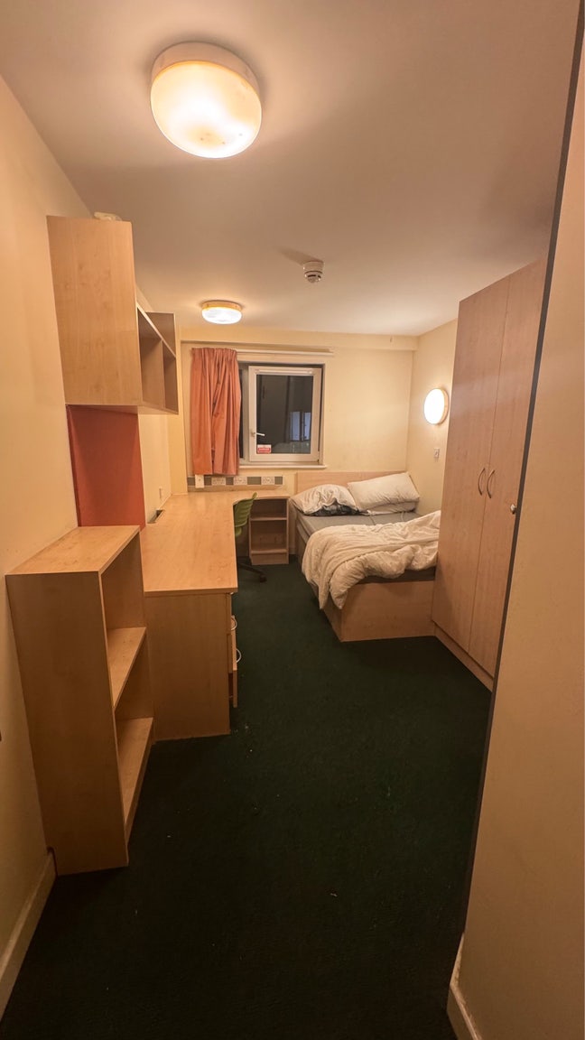 Room Available for rent Main Photo