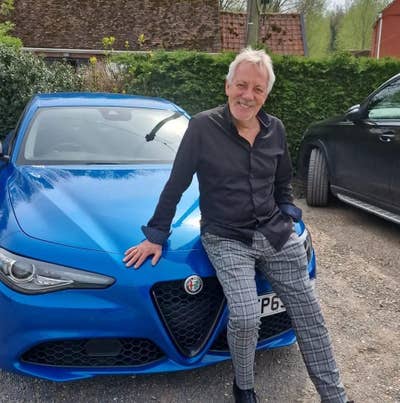 Professional Male seeks a double room Main Photo