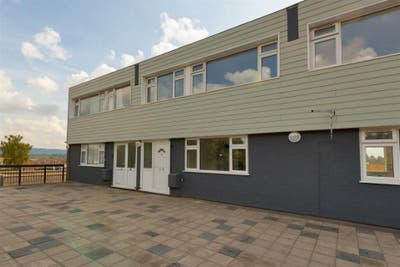 3 bed in Allington Main Photo