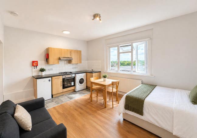 Bright airy Studio Near Finsbury Park – &pound;1,500 Main Photo