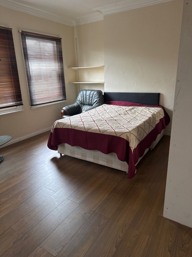 Large double bedroom in Vauxhall  Main Photo