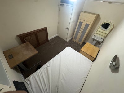 Double rooms to rent in a spacious house.  Main Photo