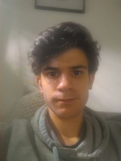Looking for a room share Main Photo