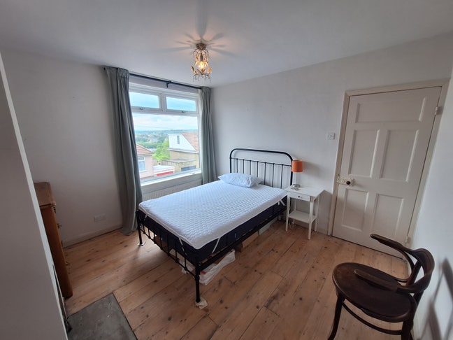 Large Double available in S. Bristol (Mon-Fri) Main Photo