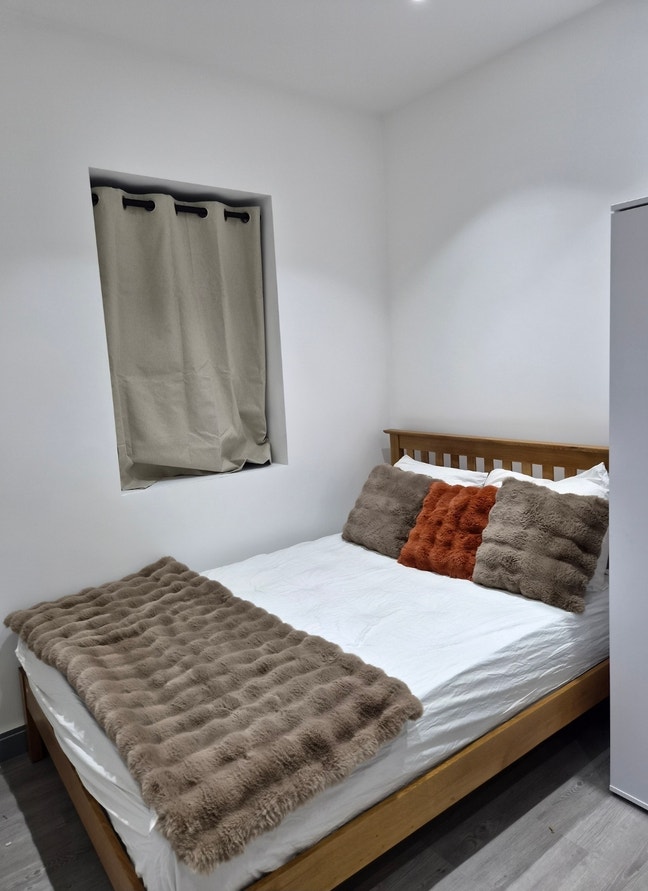 Premium King & Double bedrooms Ensuite lewisham Main Photo