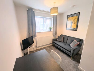 Large Double Bedroom in St Albans Main Photo