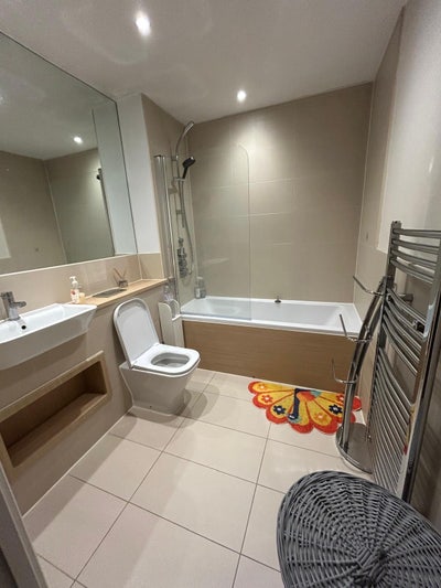 Double room available with own bathroom Main Photo