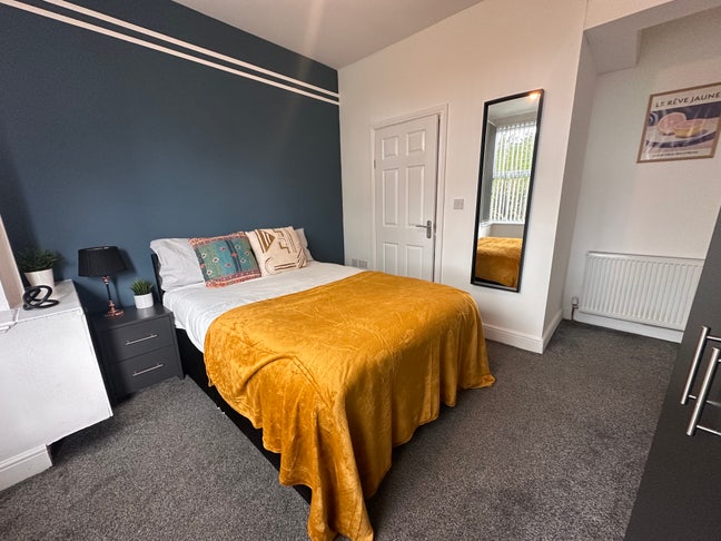 Spacious Double En-suite Rooms Main Photo