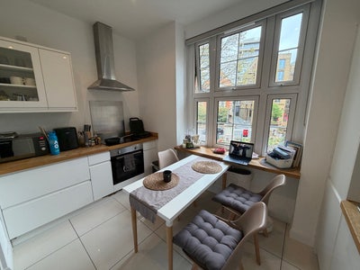 Double bedroom available at SE1 Main Photo