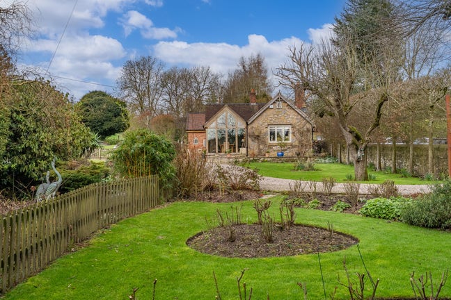 Rural, tranquil country home  Main Photo