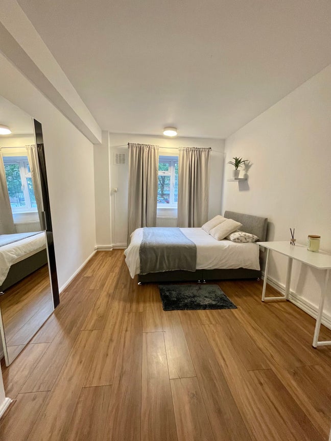  Large and bright room available in Brixton SW2 (Z Main Photo