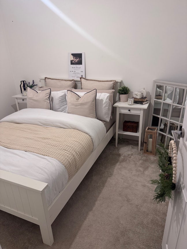 Furnished Double Room in Modern New Build Main Photo