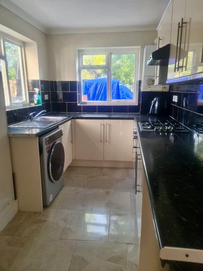 1 Bedroom Flat Available in Stamford Hill N16 *.* Main Photo