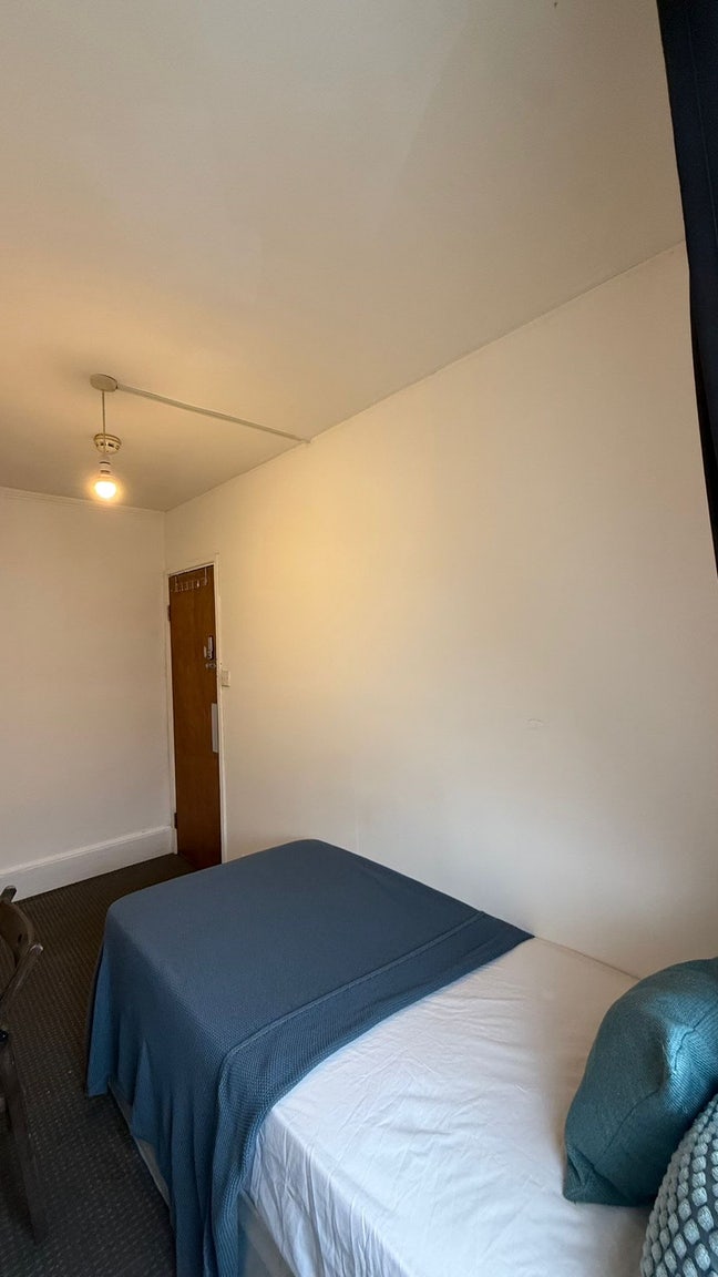 *Single Room Nect to the Station  Main Photo