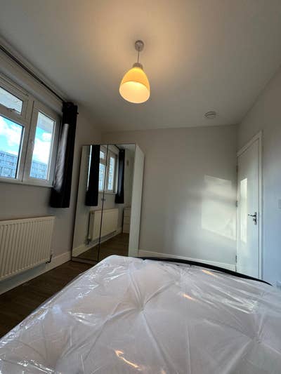 🔥Modern 4-Bed Flat|Fully Renovated |Bethnal Green Main Photo