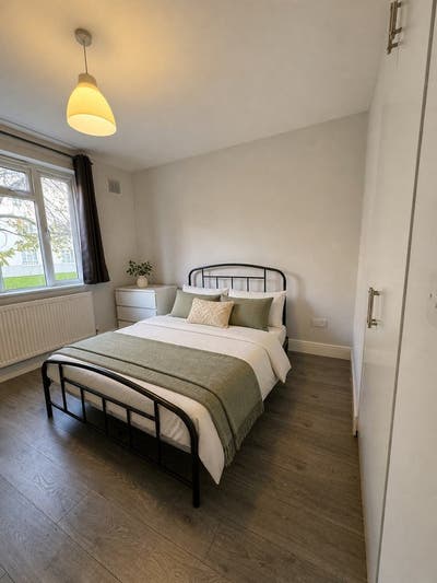 🏡 Stunning Newly Refurbished 4-Bed HMO in Bethnal Main Photo