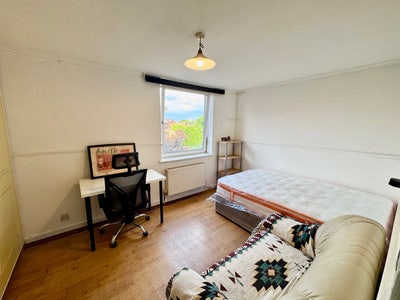 Large double room - ALL BILLs included Main Photo