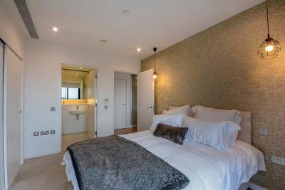 Double en-suite with penthouse views! Main Photo