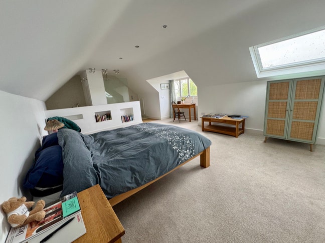 Spacious En-Suite Double Room – Huntingdon Road Main Photo