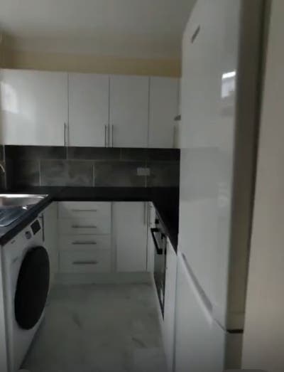 Spacious Double room available Main Photo