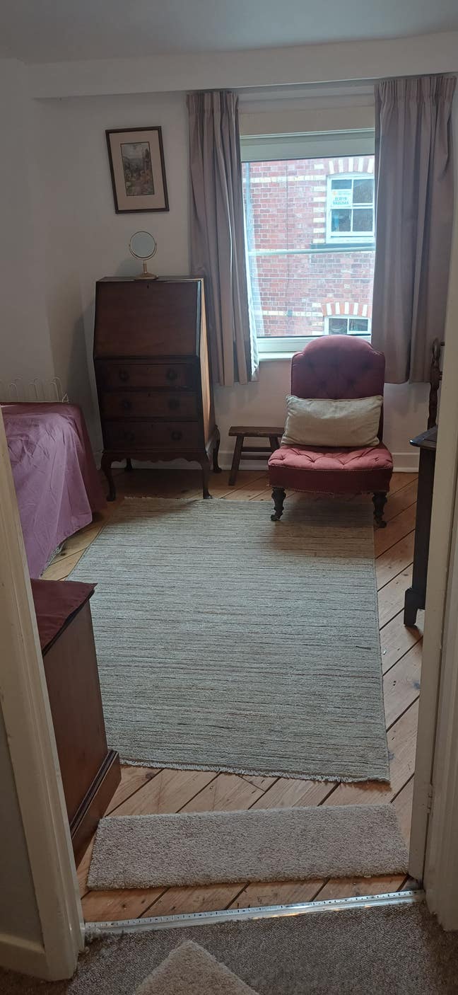 Suite of rooms available in house-share Main Photo