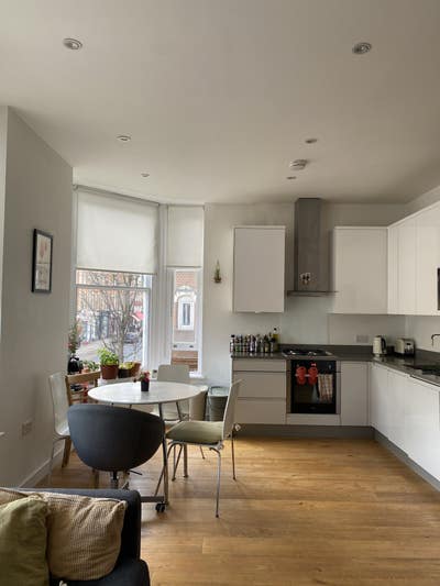 Double Room in Bright Flat in Islington Main Photo