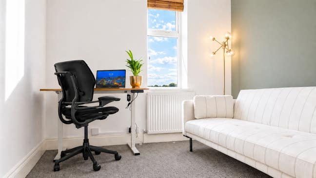 Double Room-own entrance, Parking & Bills incl! Main Photo