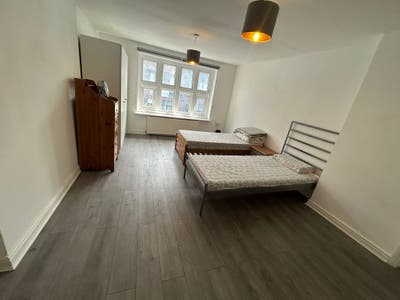 Double room available for rent Main Photo