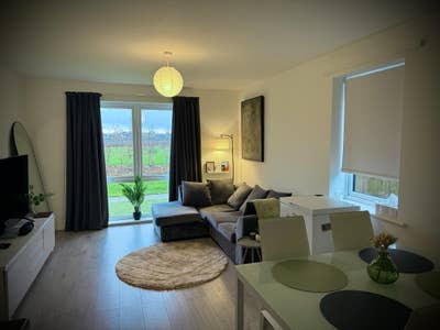 No deposit double room with own bathroom for rent Main Photo