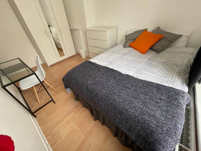Docklands Double Room – Great Location 🌆 Main Photo