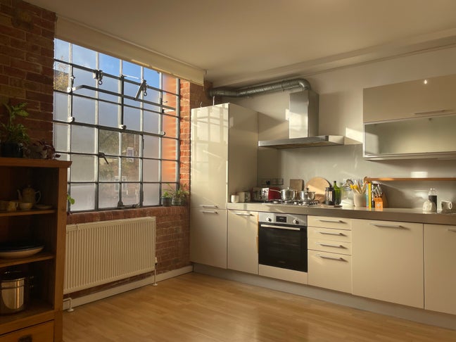 Double room in Bermondsey 2bed Main Photo