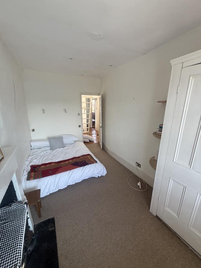Spacious period flat in Notting Hill Main Photo
