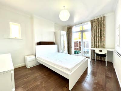 ✨🏡 Beautiful Rooms Available – Wimbledon ✨🏡 Main Photo