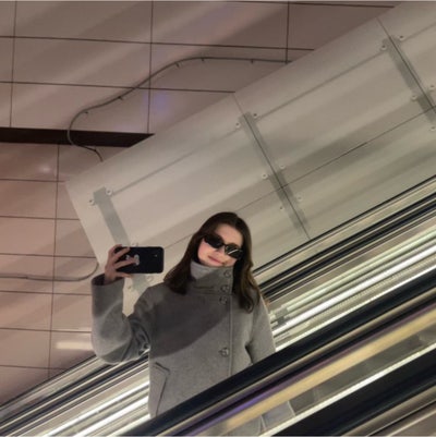 Hi all!  I'm Mina and I'm moving to London in... Main Photo