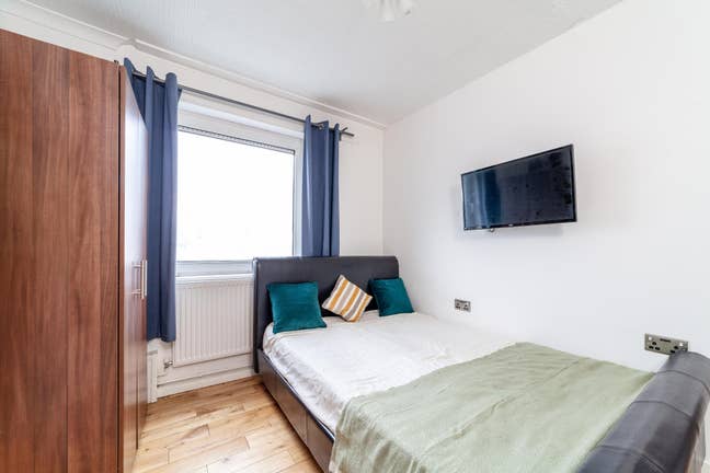 Stylish Room!All Bills Included!  Main Photo