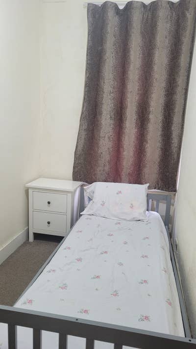 One bedroom for rent  Main Photo