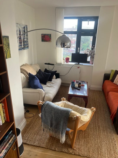 Room in girls flat in Hoxton ASAP Main Photo