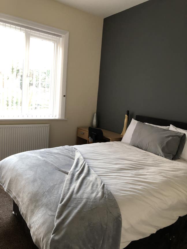 Fully Furnished En-suite Room|All Bills Included Main Photo